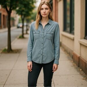 Velvet Heart Button Down Chambrey Pinstripe Casual top